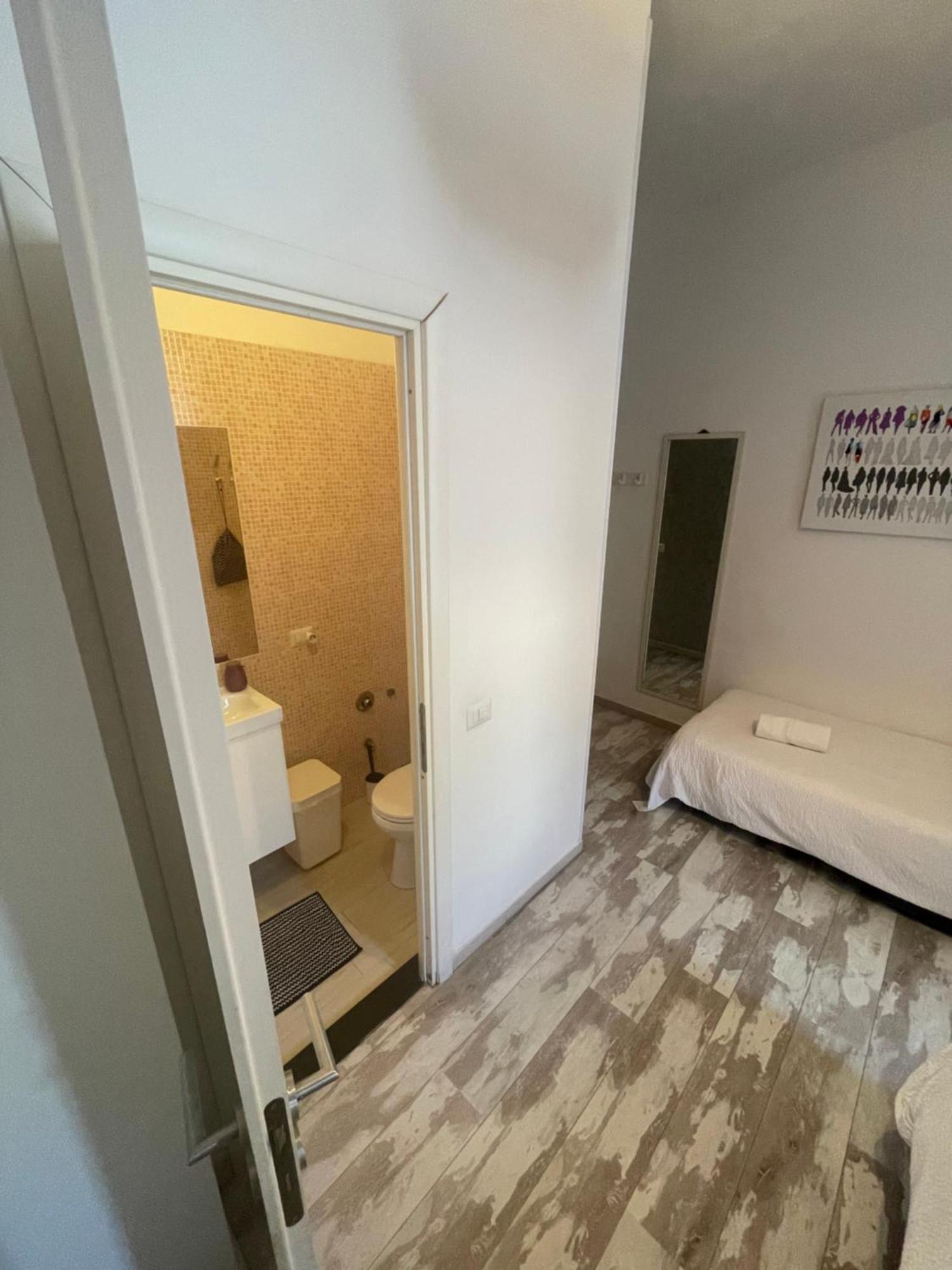 Moshi Moshi Bed and Breakfast Rom Exteriör bild